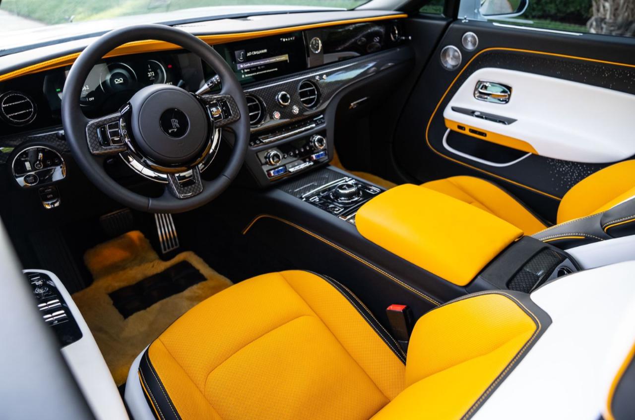 Rolls Royce Spectre Black Badge