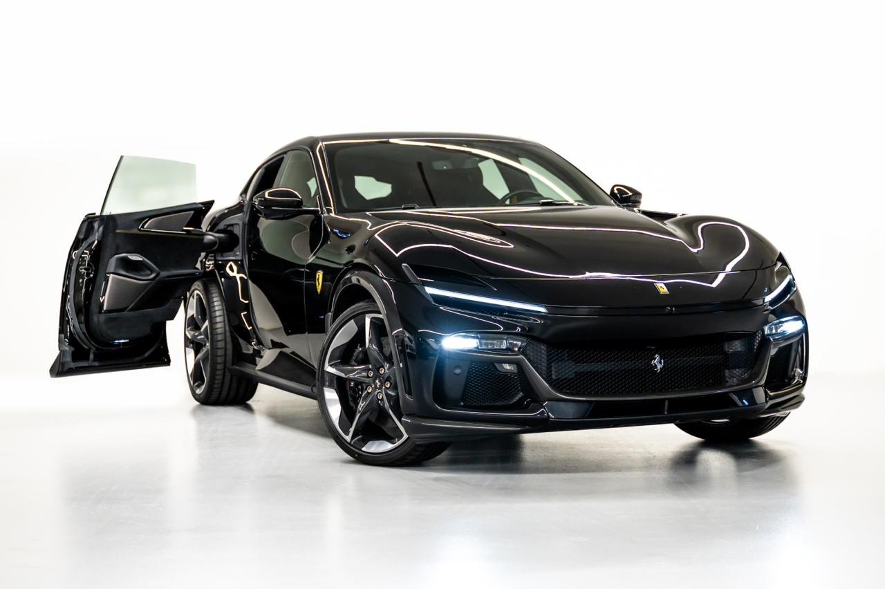 ferrari purosangue Black