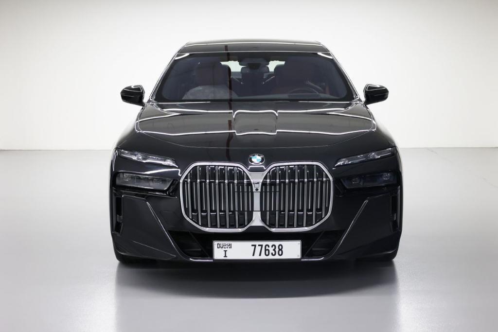 BMW 740i