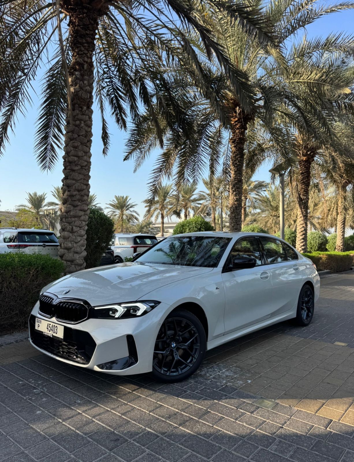 BMW 330i