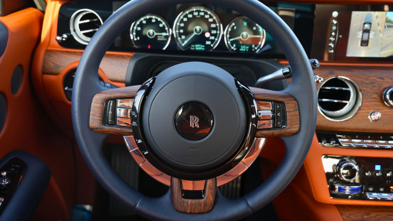 Rolls royce long ghost blue u