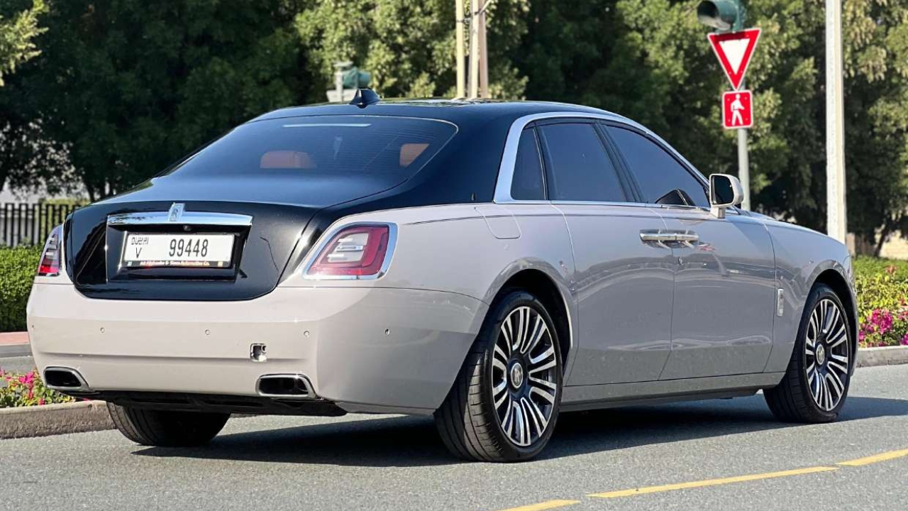 Rolls royce ghost Long Grey