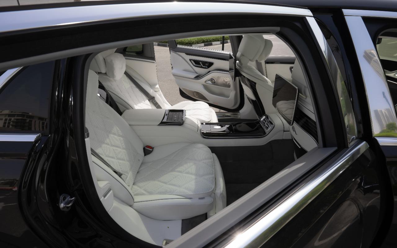 Mercedes Maybach S680 Black