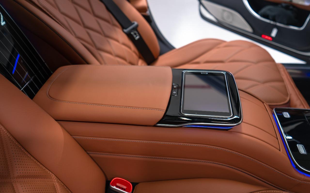 Mercedes Maybach S680 White