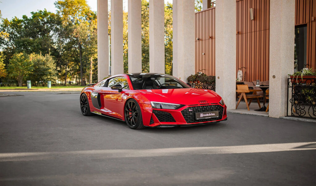 Rent Audi R8